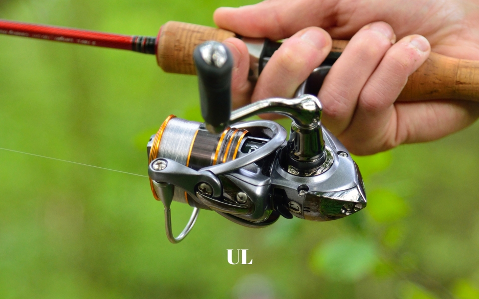 Monte um conjunto de pesca UL bom e barato. Descubra como escolher vara, molinete e acessórios ideais para a pesca ultralight!