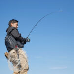 Descubra se a pesca esportiva desembarcada ajuda a emagrecer, seus benefícios para saúde e lazer, e aliados como Ozenvitta.